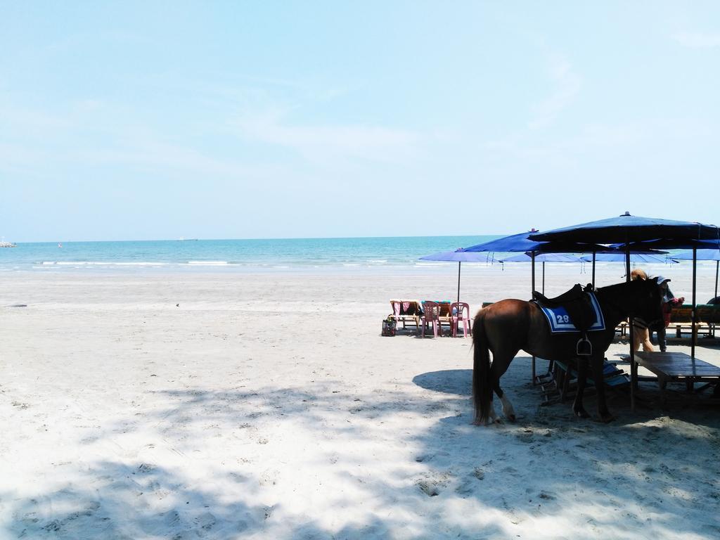 Autumn Hua Hin - The Sunset Room Buitenkant foto