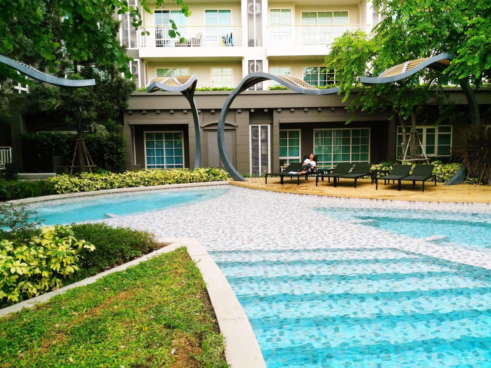 Autumn Hua Hin - The Sunset Room Buitenkant foto